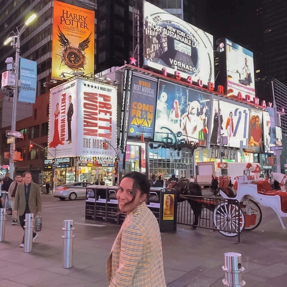 Meet your Posher, Brittany - Picture 3 of 7